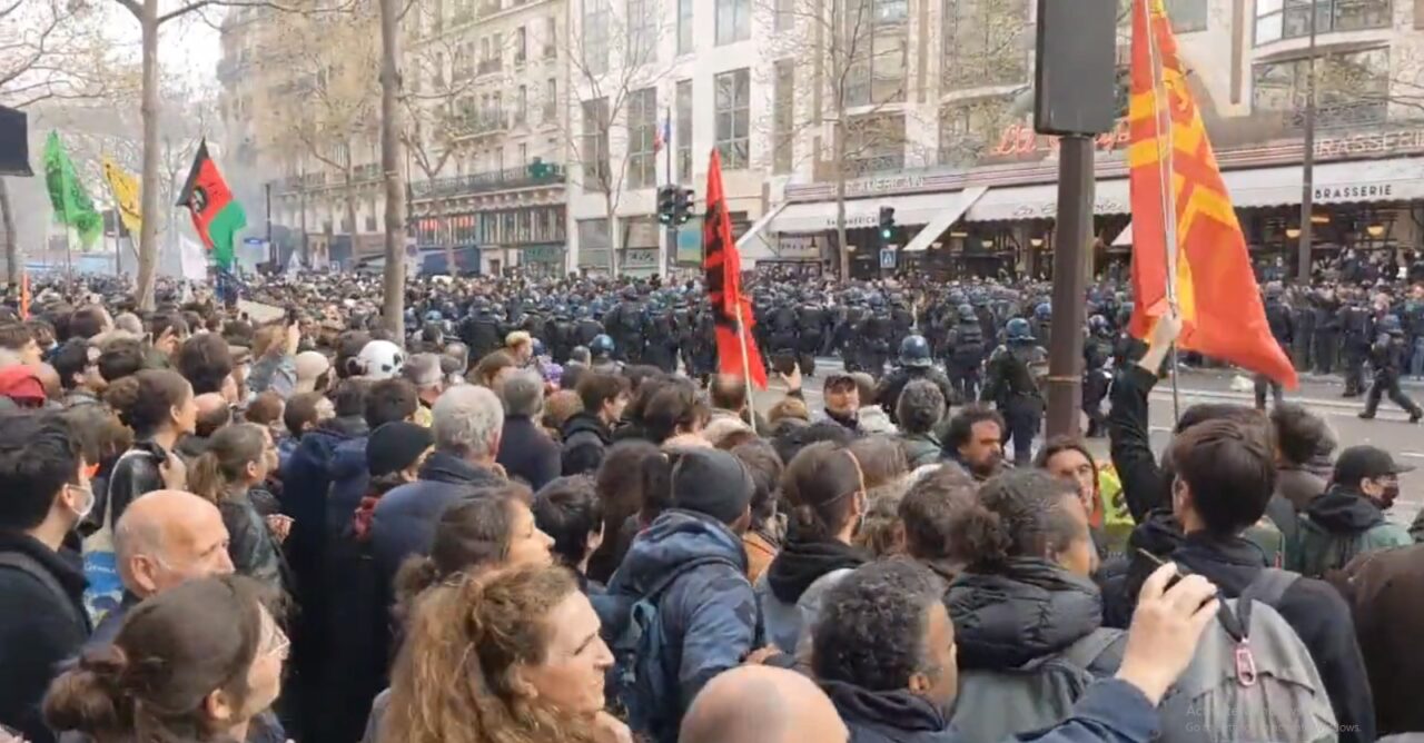 Noi proteste în Franța. Unul dintre restaurantele preferate ale lui MACRON, incendiat de manifestanți