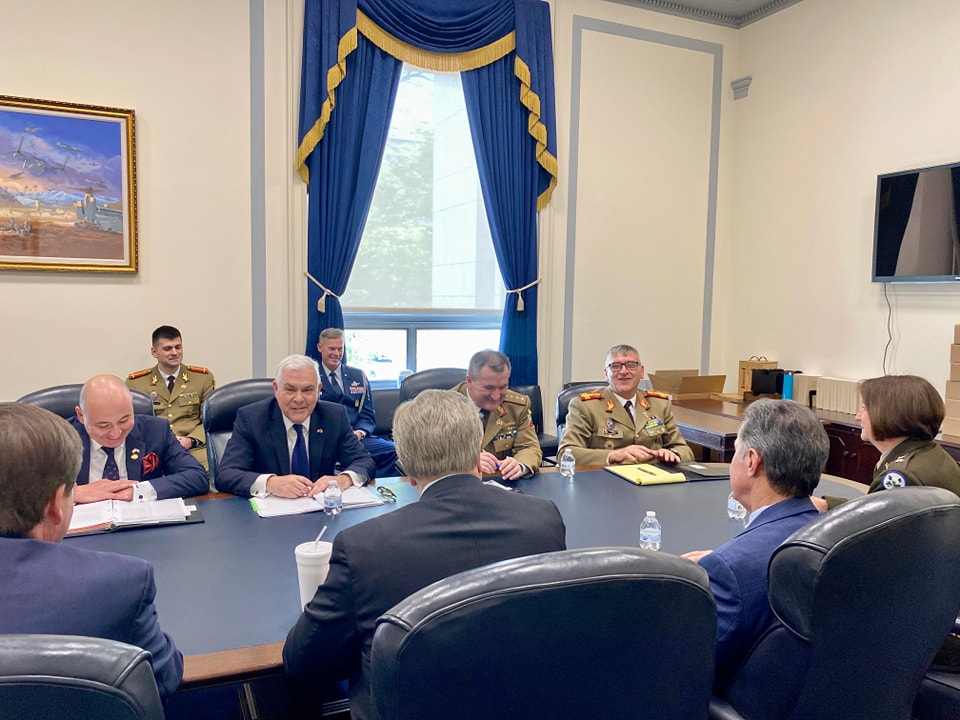 Angel Tîlvăr, întâlniri cu reprezentanţi ai Consiliului Naţional de Securitate şi ai Forţelor Aeriene ale SUA. Războiul din Ucraina, pe agendă