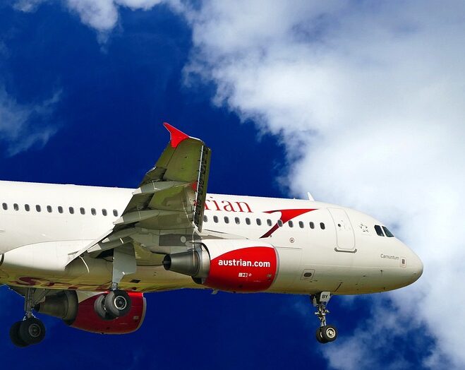 Un avion cu 300 de persoane la bord, nevoit să se întoarcă din zbor, după ce 5 din cele 8 TOALETE s-au defectat