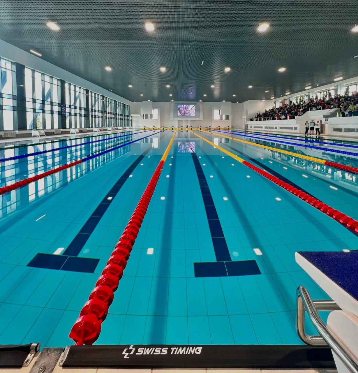 Campionii olimpici au inaugurat noul bazin de ÎNOT din România