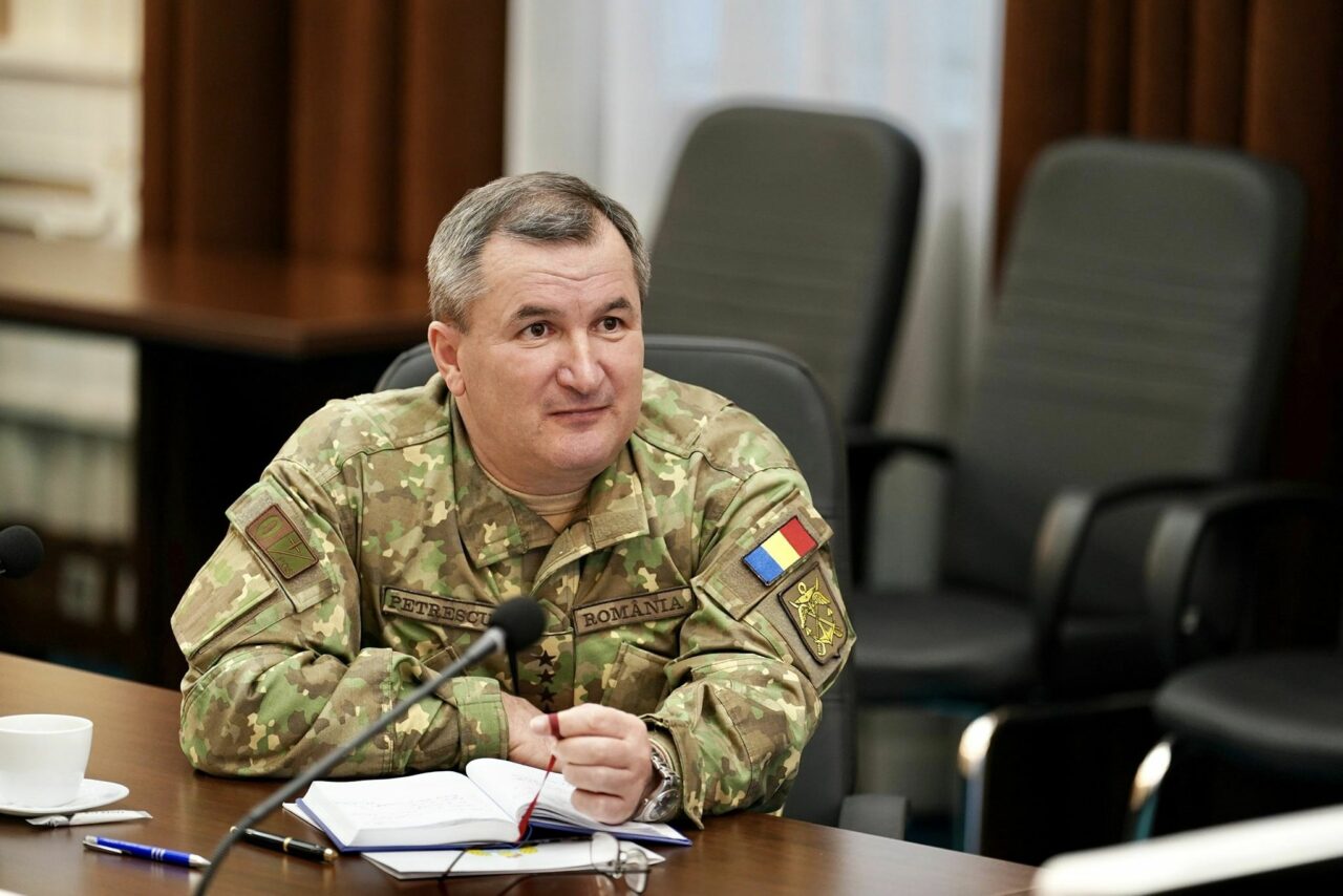 Șeful Statului Major General, generalul Daniel Petrescu, salută decizia CSAT privind înzestrare Forțelor Aeriene cu AVIOANE F35