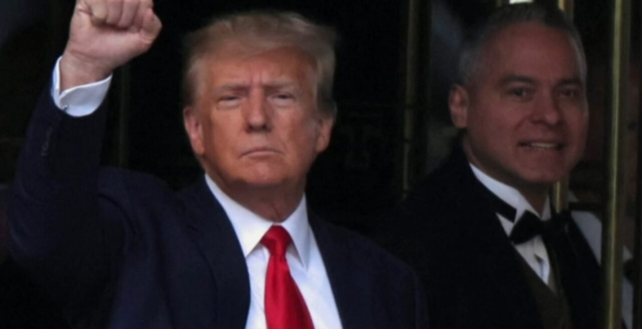 Donald Trump pledează NEVINOVAT la toate cele 34 de capete de acuzare. Detaliile, dezvăluite după desecretizarea actului de acuzare al marelui juriu
