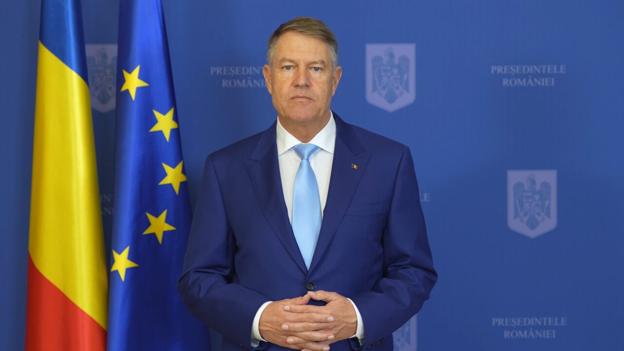 Klaus Iohannis, mesaj de Ziua Forțelor Terestre: ”Modernizarea și înzestrarea Armatei României cu noi tipuri de armament constituie o prioritate”