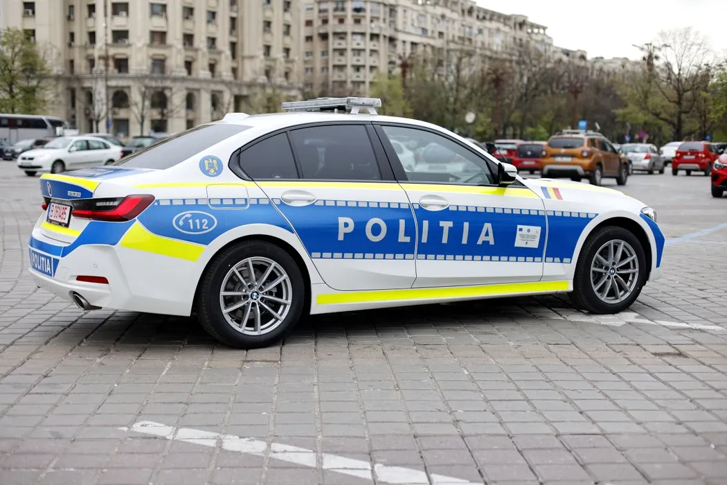 Ce pot păți şoferii vitezomani care circulă pe banda a doua. AVERTISMENTUL specialiştilor pentru conducătorii auto grăbiți