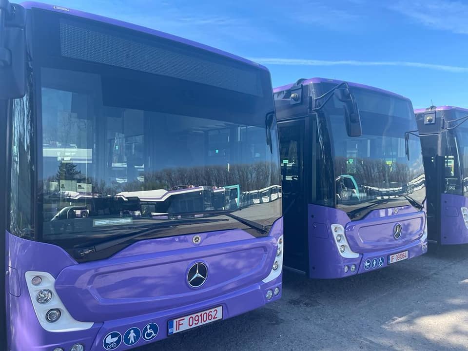 Cum arată noile autobuze Mercedes cumpărate de Primăria Pitești | GALERIE FOTO