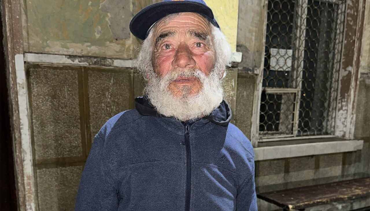 Povestea ÎNDUIOȘĂTOARE a lui Nea Florin din Filiași, un „medic al sufletului” care a pierdut tot ce a avut