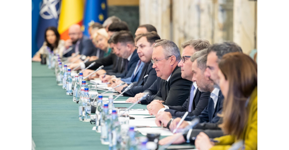 Guvernul are termen 15 mai pentru îngheţarea angajărilor la stat. România nu este pregătită pentru impozitarea progresiv (SURSE)
