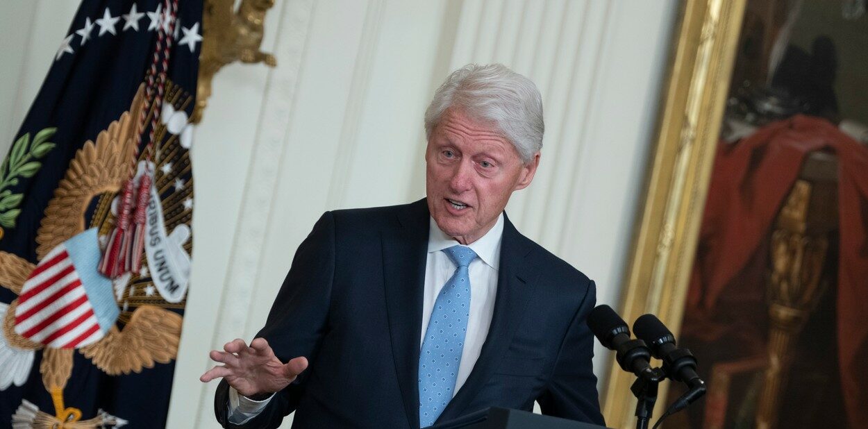 Bill Clinton regretă că a convins Ucraina să renunțe la armele nucleare: ”Mă simt groaznic”