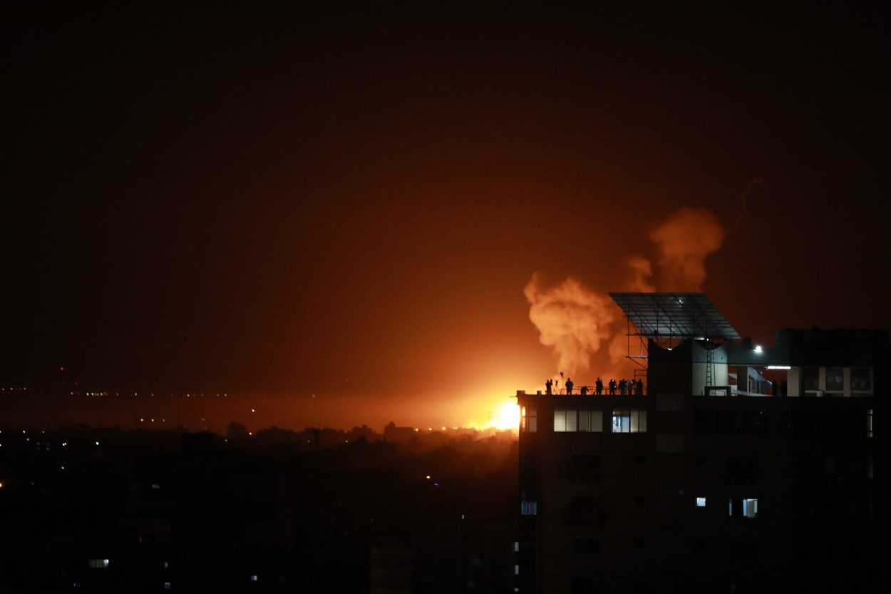VIDEO Israelul a ATACAT vineri Fâşia Gaza şi Libanul ca răspuns al atacurilor mișcării Hamas. Netanyahu: „Dușmanii noștri vor plăti un preț mare”