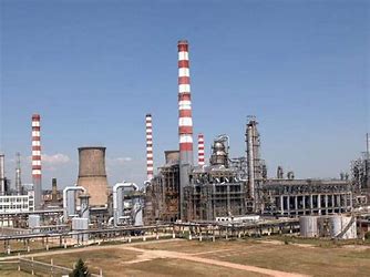 Toți rușii de la conducerea Petrotel Lukoil au fost demiși din funcție. Conducerea, preluată de români