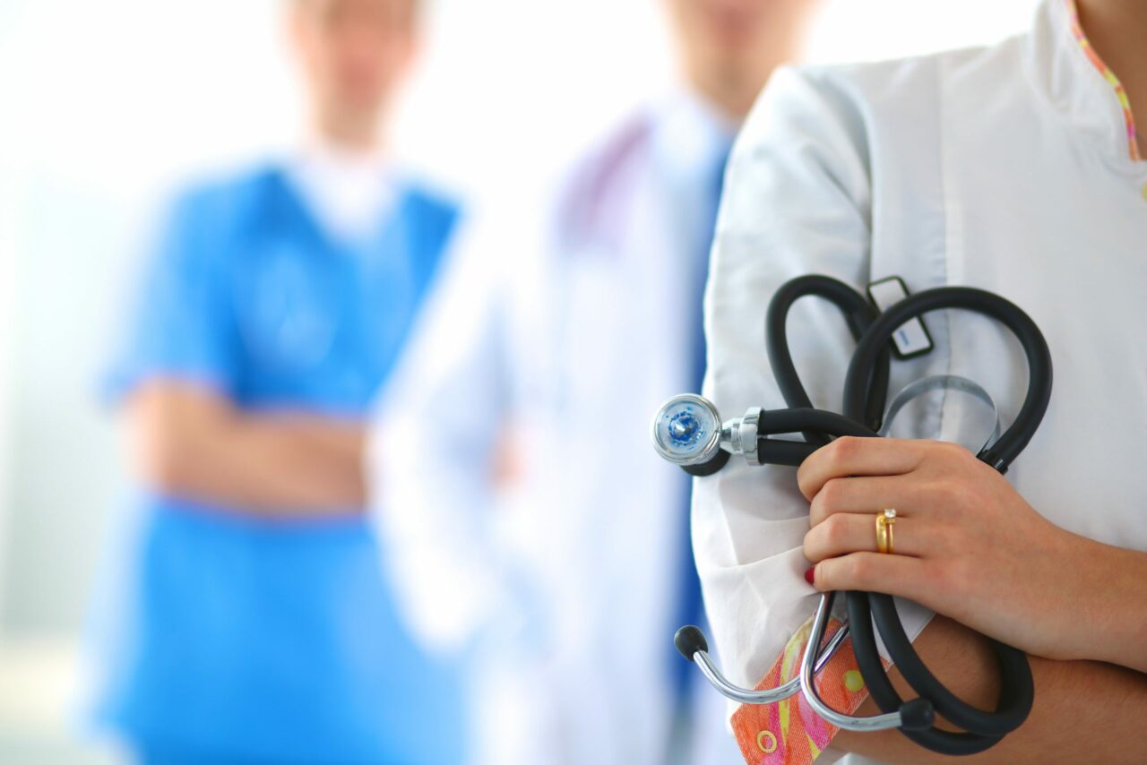 Medicii și asistentele refuză să mai facă gărzi suplimentare. Greva în sănătate este iminentă
