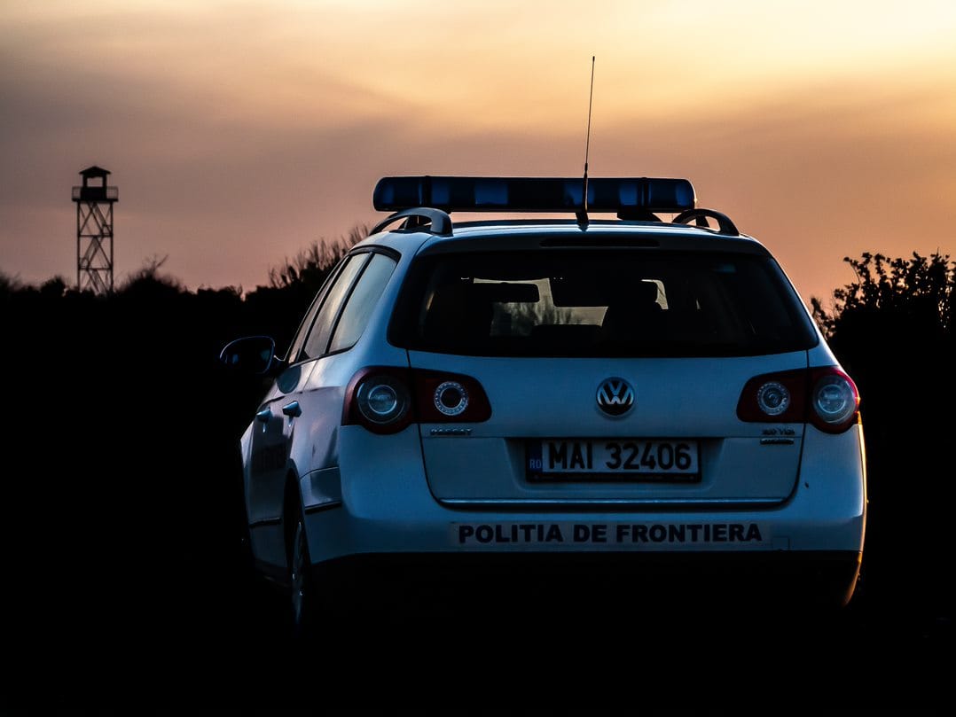 Un bărbat din Republica Moldova, PRINS la frontieră cu șase cărți de identitate false asupra sa. Ce explicații le-a putut da polițiștilor