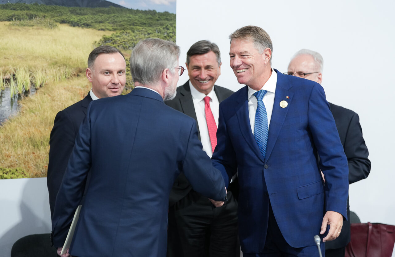 Salariul președintelui face „vâlvă” în România, dar în Europa e la coada clasamentului. Ursula von der Leyen câștigă de șase ori mai mult ca Iohannis