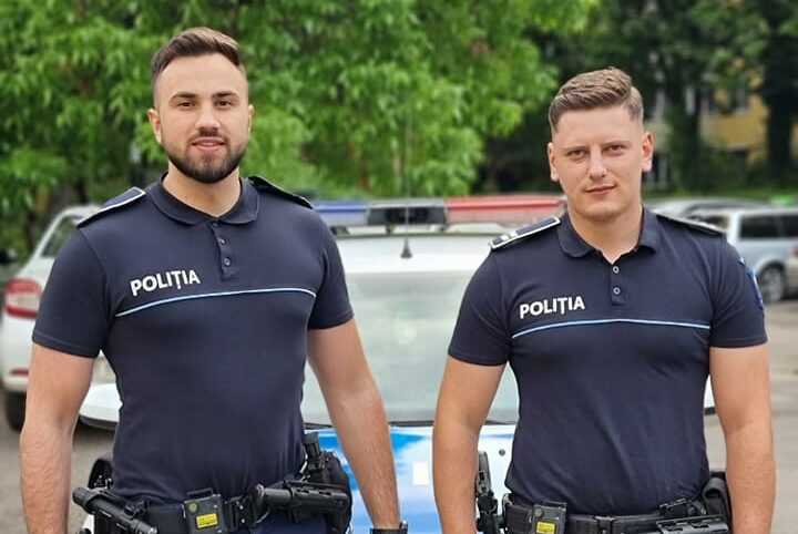 DETALII EXCLUSIVE. Cum au SALVAT polițiștii bucureșteni un tânăr care se spânzurase de balustradă. Motivul pentru care a încercat să se sinucidă