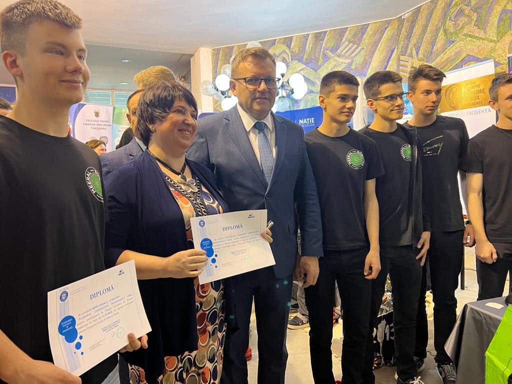 Marius Budăi la Târgul Locurilor de Muncă de la Timișoara: Au participat 1973 de persoane, fiind selectate pentru angajare 1017