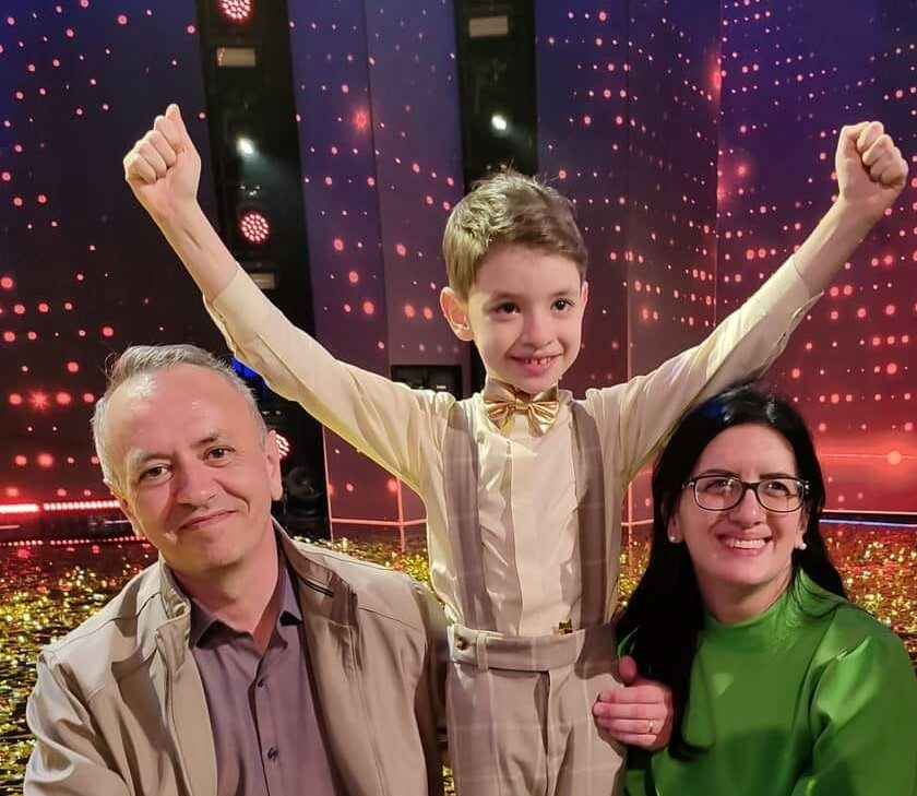 Cine este, de fapt, Rareș PRISACARIU, câștigătorul Românii au Talent. Ce a făcut acesta până la 7 ani