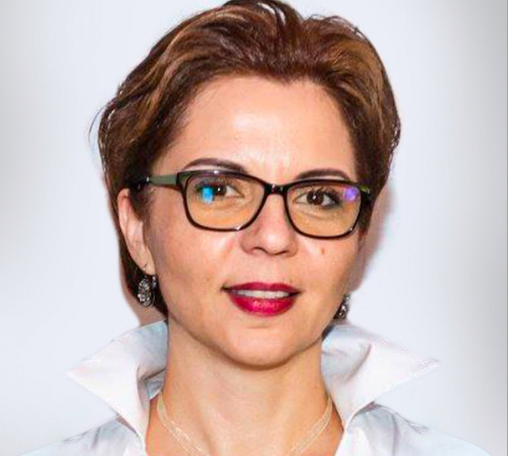 INTERVIU | Adina Sădeanu, scenarista serialului „Spy/Master”: „M-a fascinat toată drama umană din spatele fugii generalului Pacepa”