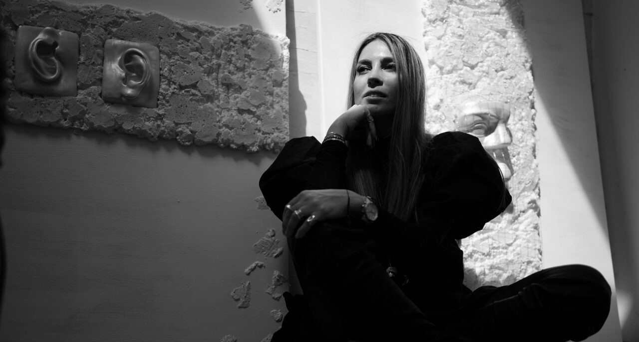 INTERVIU – Designerul Diana Nicolaie, despre arta ca cel mai plăcut mod de exprimare a gândurilor și emoțiilor