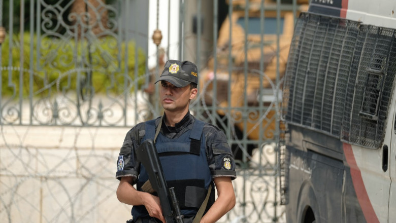 Atac în Tunisia! Un JANDARM a ucis patru credincioși în Djerba, la cea mai veche sinagogă din Africa. Alte persoane au fost transportate la spital