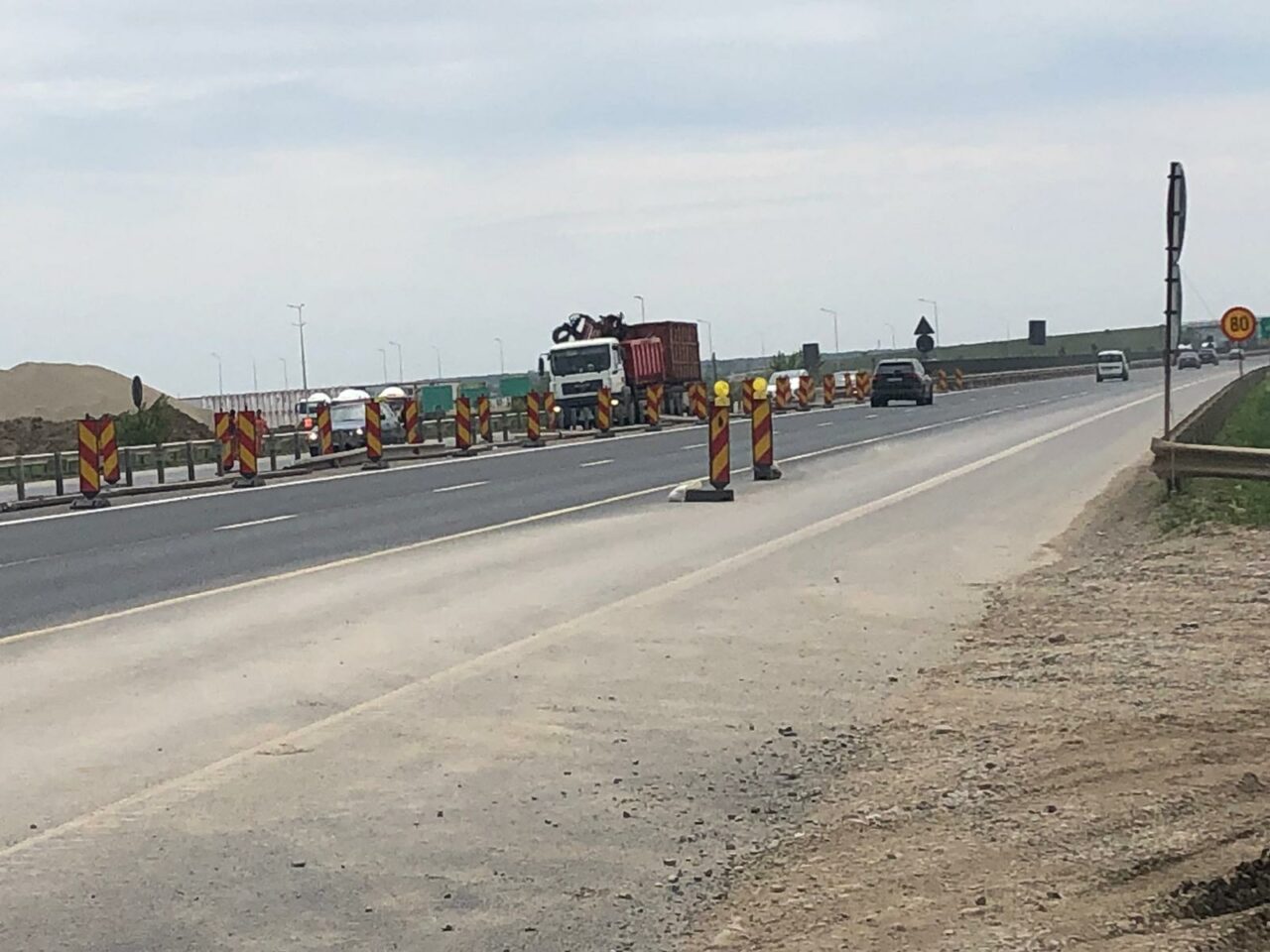 CNAIR a impus restricții de tonaj pe autostrăzi, drumuri naționale și drumuri expres din 14 județe