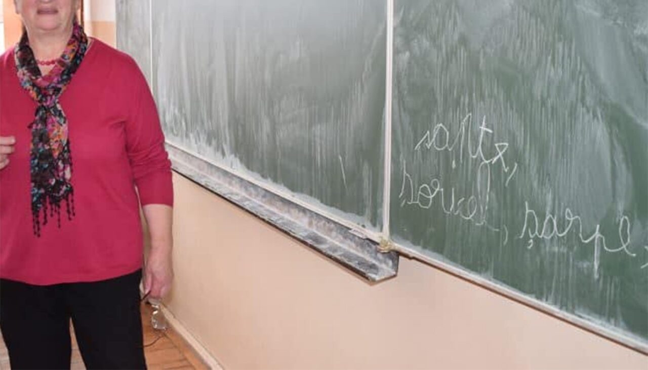 După 41 de ani de catedră, a uitat tabla înmulțirii. Povestea dramatică a învățătoarei Mariana din Prahova