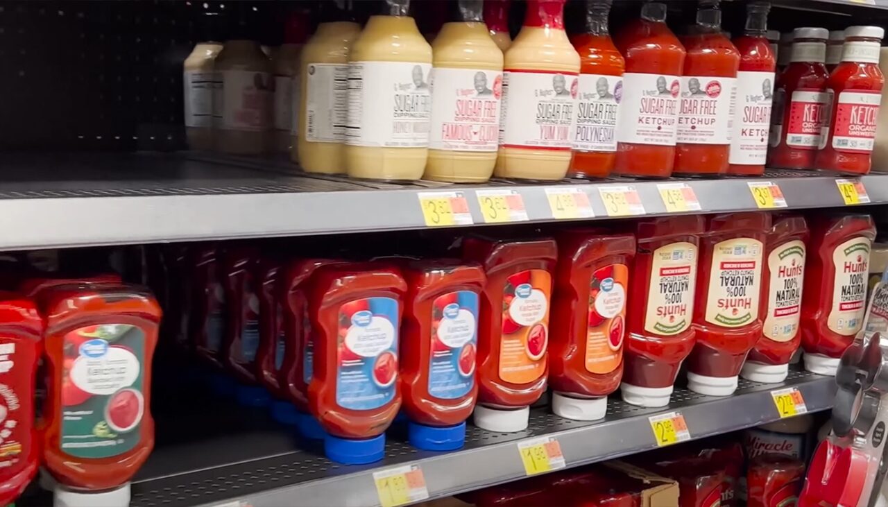 Trucul „mâinii drepte” și trucul „de la raft” | Cum să plătești mai puțin în supermarket!