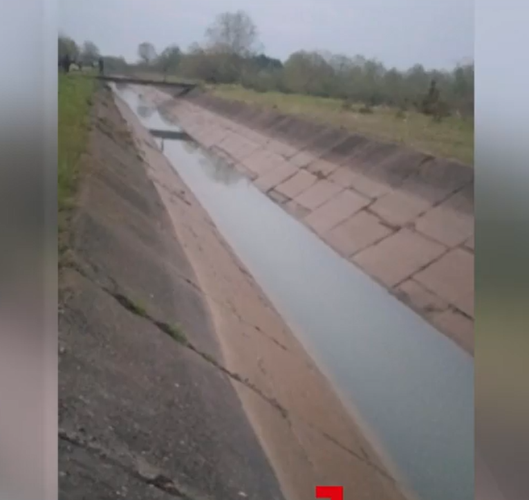 Tragedie în județul Suceava! Copil de cinci ani găsit înecat după ce a căzut cu bicicleta într-un canal cu apă