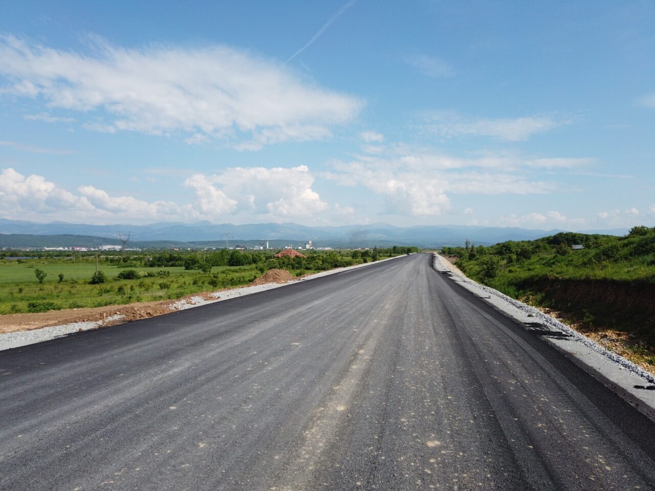 O asociere româno-bulgară a CÂȘTIGAT contractul pentru proiectarea și execuția Centurii Bușteni – Azuga (SURSE)