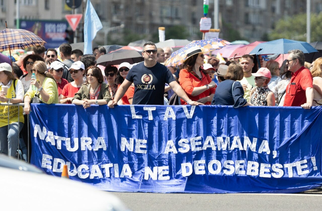 „Până la a ne bate joc de copiii noștri!” Reprezentantul părinților, despre riscul amânării anului școlar – DECLARAȚII EXCLUSIVE