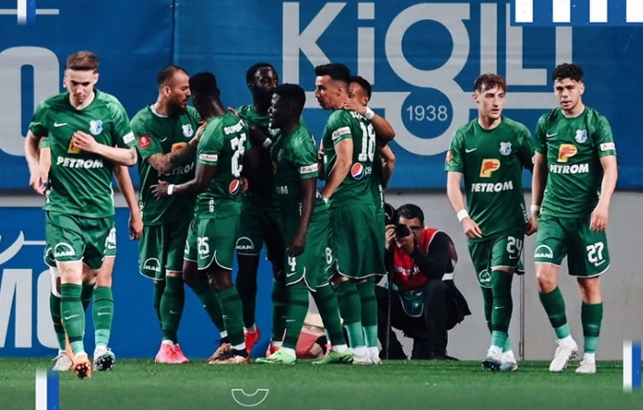 Se încinge LUPTA la titlu! Hagi și Alibec, opriți la Craiova! Se apropie FCSB duminică seara în derby-ul cu CFR Cluj? Clasamentul Superligii de fotbal