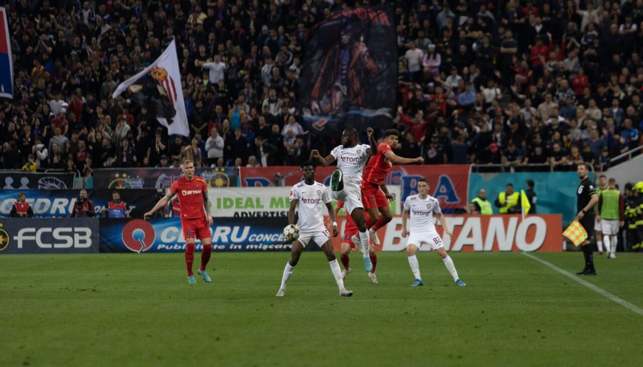 FCSB – CFR Cluj 1-0 cu RECORD de spectatori! Roș-albaștrii sunt la un singur punct de liderul Farul: titlul se decide la Ovidiu