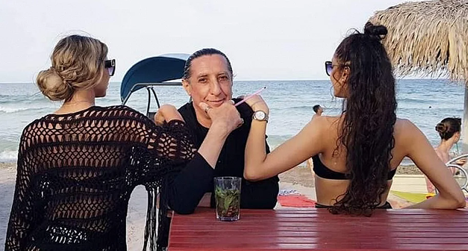 Revoltător! Coregraf renumit, condamnat pentru că și-a forțat elevele să se PROSTITUEZE. Ce pedeapsă a primit