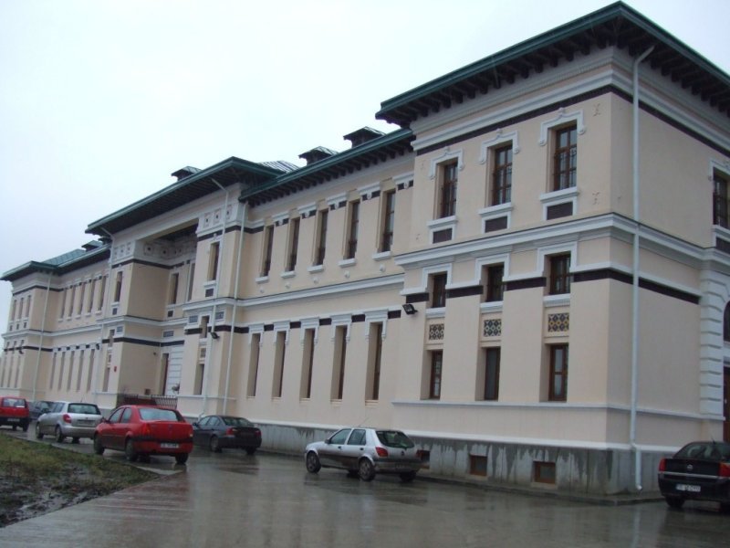 INFIRMIER de la Institutul de Psihiatrie Socola din Iași, acuzat că ar fi bătut doi pacienți. Scenele ar fi avut loc sub privirile polițiștilor