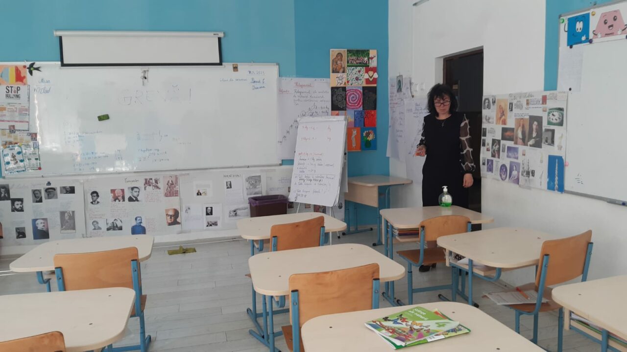 Federaţiile din educație avertizează Guvernul că salariaţii sunt hotărâţi să iasă masiv în stradă: ”Nu aven mevoie de ajutoare sociale!”