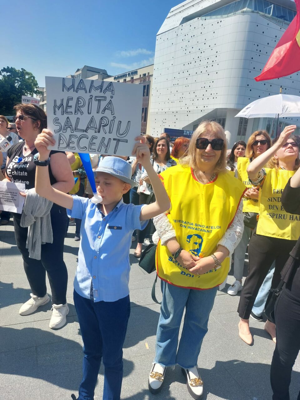 „Mizerabil!” Ce SALARIU încasează un român ca profesor în Austria versus unul din România