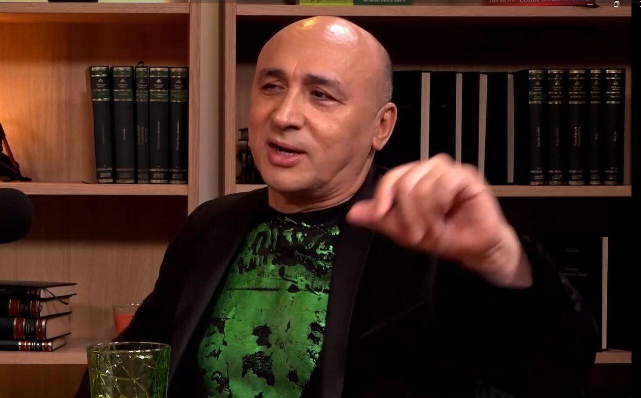 VIDEO | Marcel Pavel povestește la ALTCEVA cum a copilărit „în picioarele goale”: „Servitoarea medicilor mă trimitea să iau sifoane”