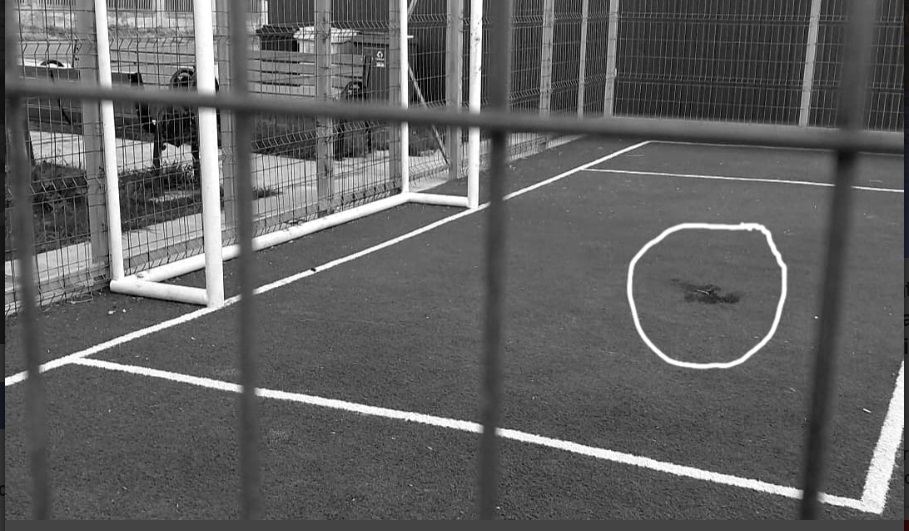 Accidentare GRAVĂ în timpul unui meci cu prietenii. Adolescent în comă, după ce o poartă de fotbal a căzut peste el