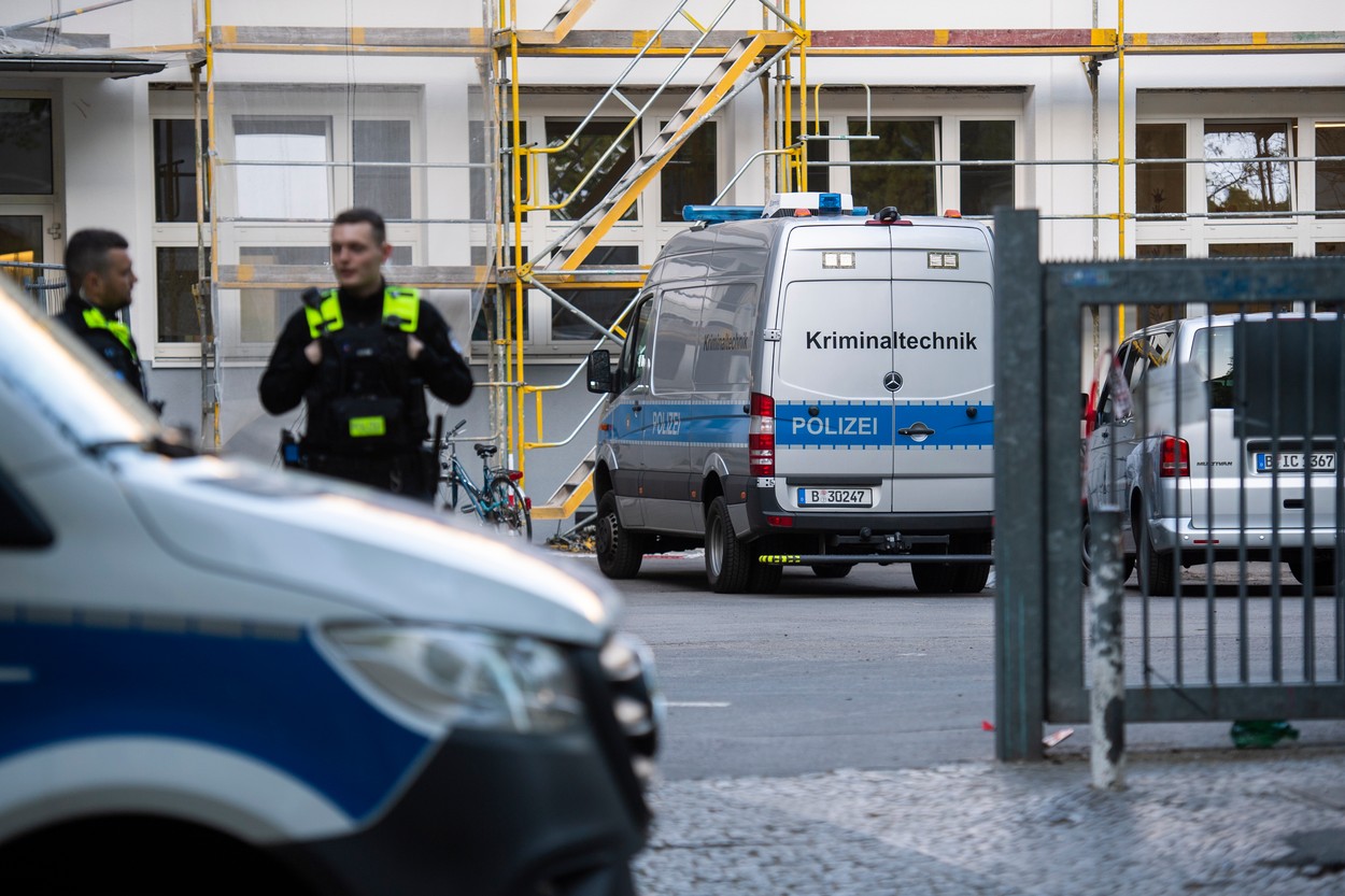 Atac cu cuțitul într-o şcoală din Berlin. Două eleve minore au fost ÎNJUNGHIATE, una dintre ele fiind în stare gravă