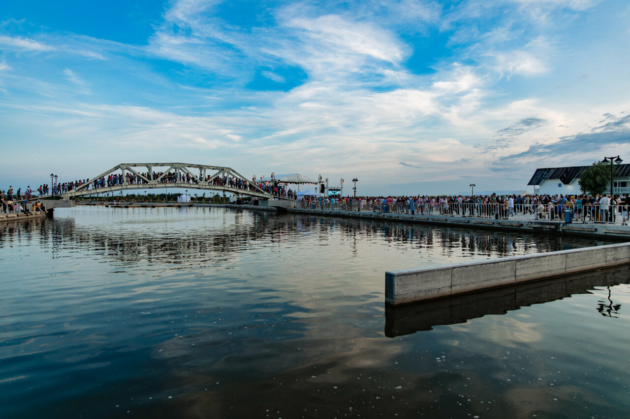 Localitatea din România care va atrage mii de oameni după construirea unui PORT turistic