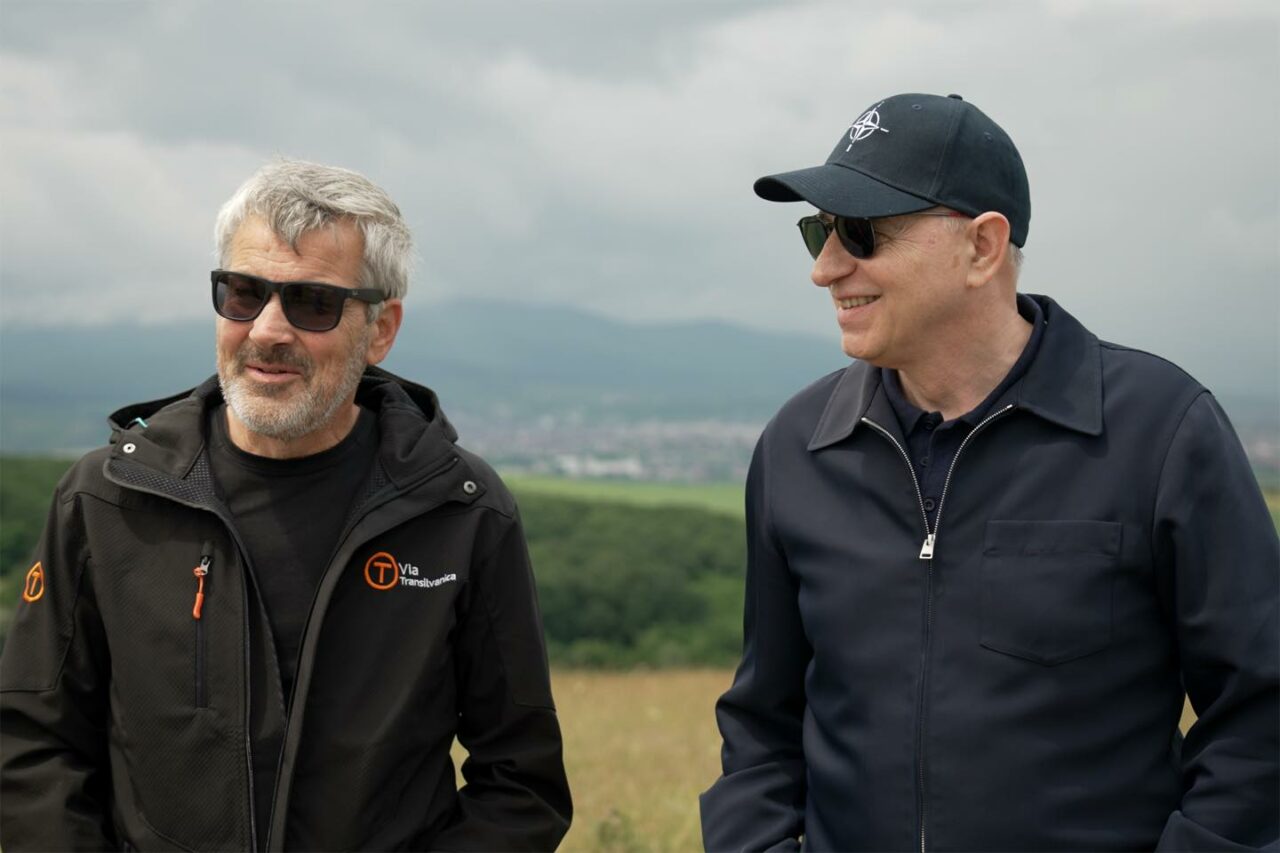 Mircea Geoană, secretarul general adjunct al NATO, a mers la TIFF, dar și cu bicicleta pe traseul de pe Via Transilvanica