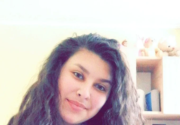 Medicii din Iași încearcă să SALVEZE o adolescentă din Vaslui după ce a fost operată de apendicită, deși avea o tumoare la colon