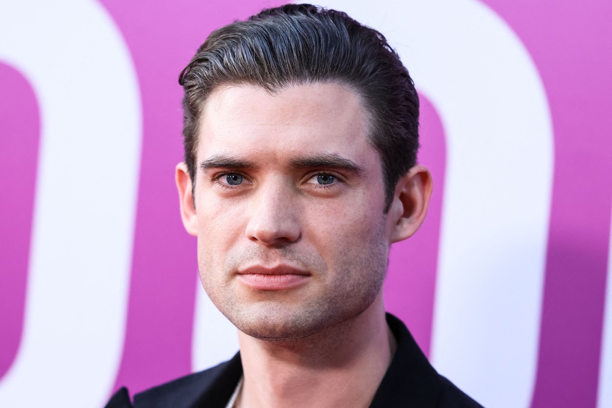 David Corenswet îl va înlocui pe Henry Cavill în rolul lui Clark Kent în ”Superman: Legacy”. Rachel Brosnahan va fi Lois Lane