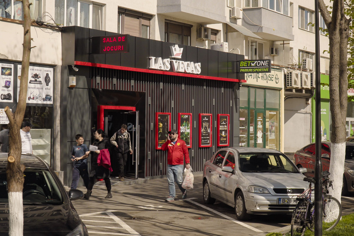 Frații Tate ÎMPART banii din jocuri de noroc cu un „sindicat” de crimă organizată. Despre ce sume ar fi vorba