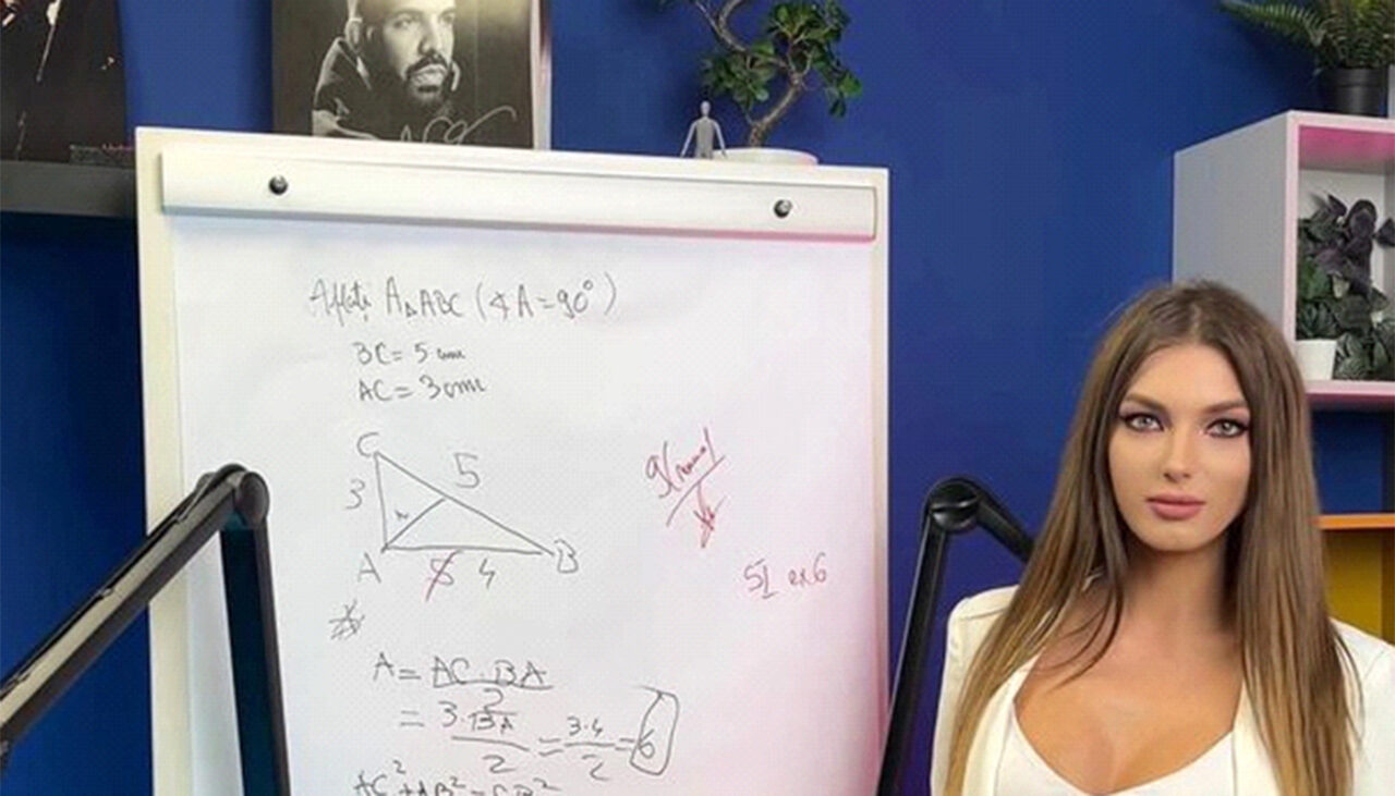 Cea mai PROVOCATOARE profesoară din România. Cum predă îmbrăcată, matematică, Loredana din Iași