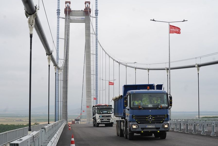 GALERIE FOTO | Podul peste Dunăre de la Brăila, al treilea pod suspendat ca dimensiune din Europa, la un pas de inaugurare. Anunțul șefului CNAIR