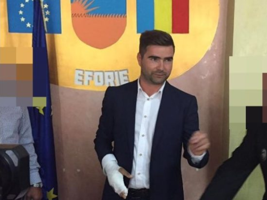 Consilier local din Eforie, arestat în SUA pentru fraudă bancară prin clonare de carduri: ”Furt de identitate, subvenționăm crima organizată”