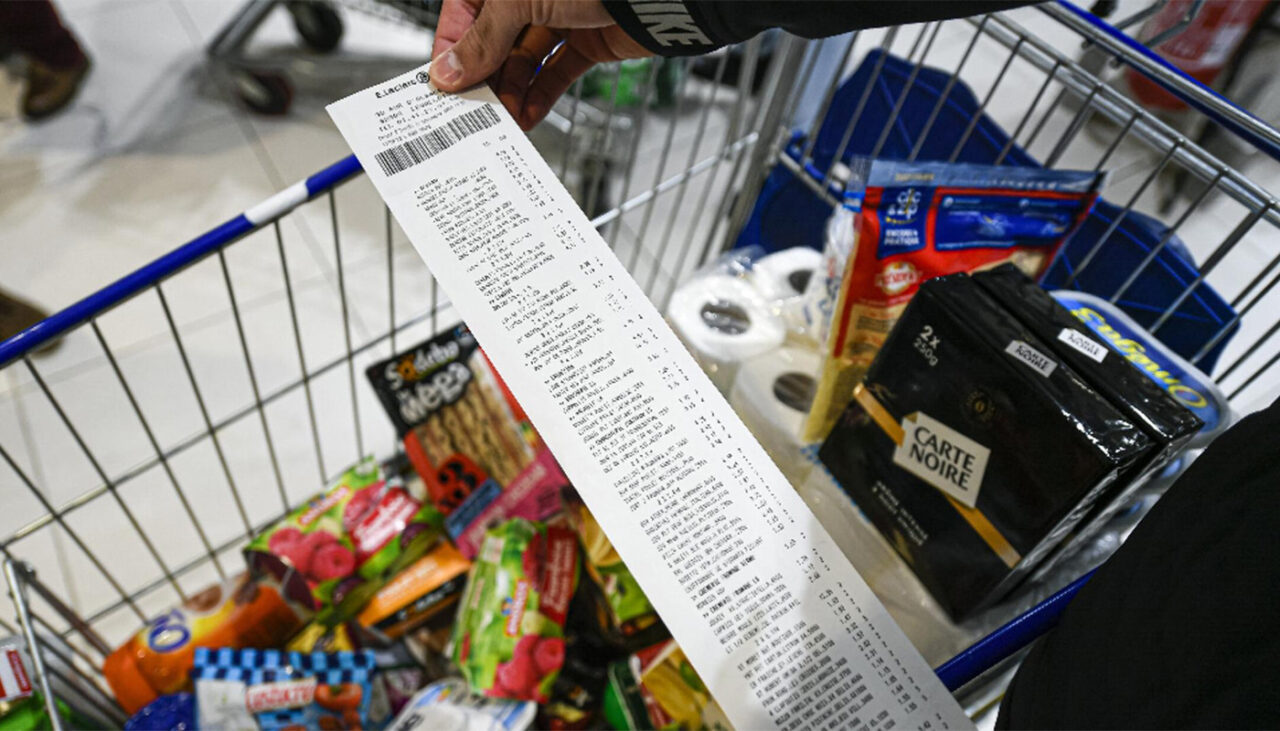 TRUCUL muzical folosit de supermarketuri pentru a te face să cheltuiești mai mulți bani. Cum sunt alese melodiilor din magazin, de fapt
