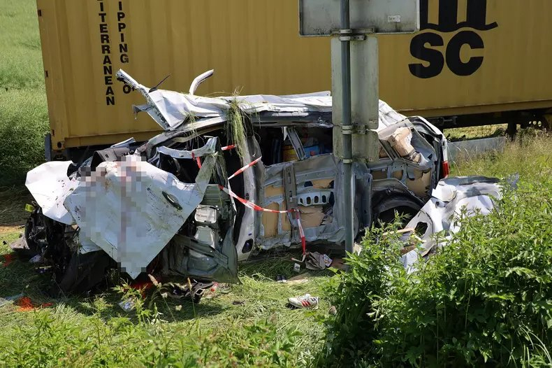 Curier român MORT într-un cumplit accident pe o șosea din Austria