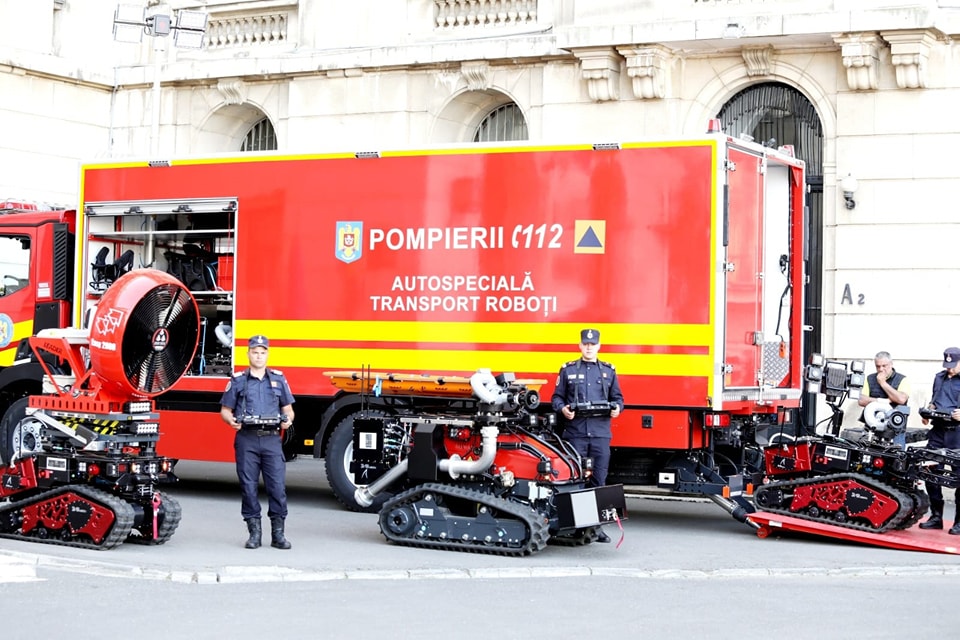 La incendiul de la rafinăria Petromidia din Năvodari s-a intervenit, în premieră, cu o autospecială pentru transport roboți