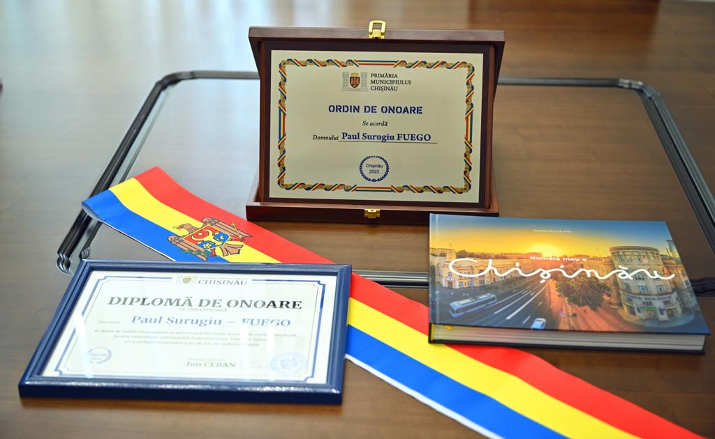 Paul Surugiu-Fuego, decorat cu ”ORDINUL DE ONOARE” pentru merite culturale de Primăria Chișinău